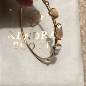 NWT Kendra Scott Ivy Hoop